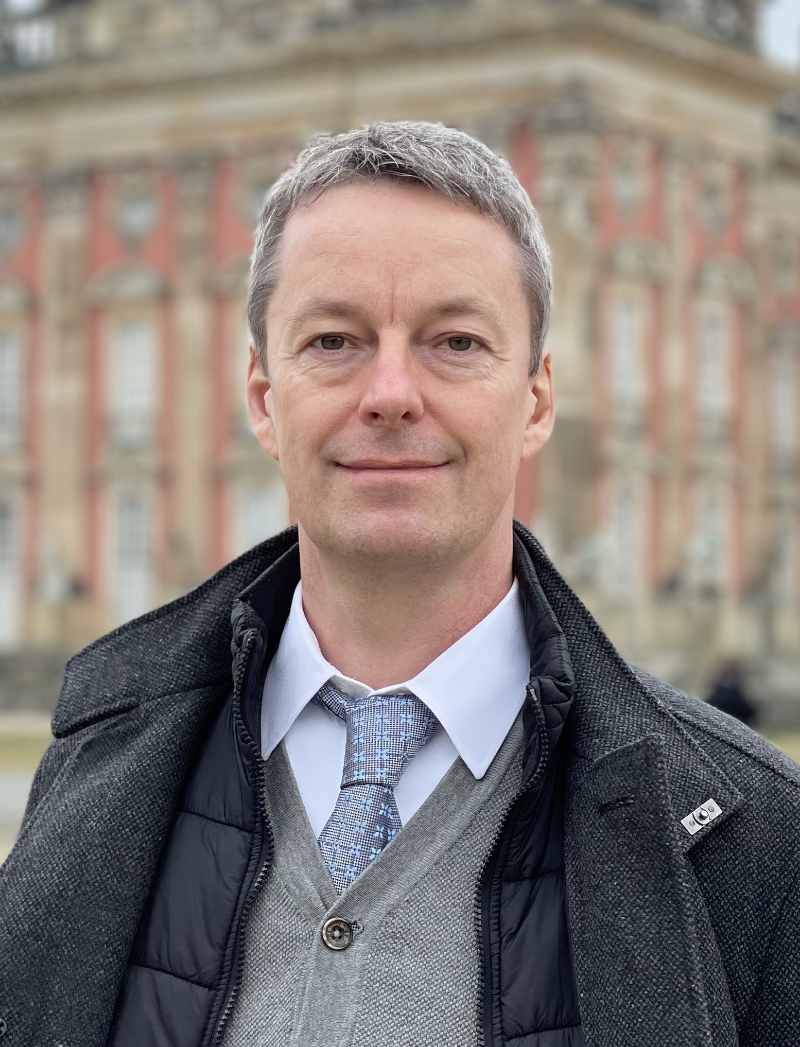 Dr. Ralf Damwerth